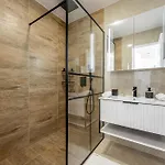 Serenity Apartment *